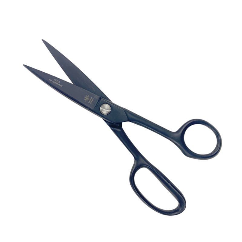 Ciseaux kevlar pour découpe des tissus aramide.